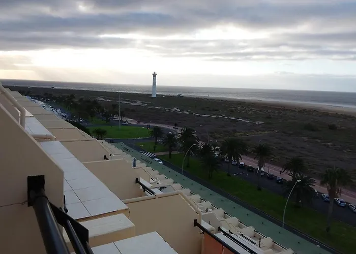 Miramar Attico 아파트 모로델제블