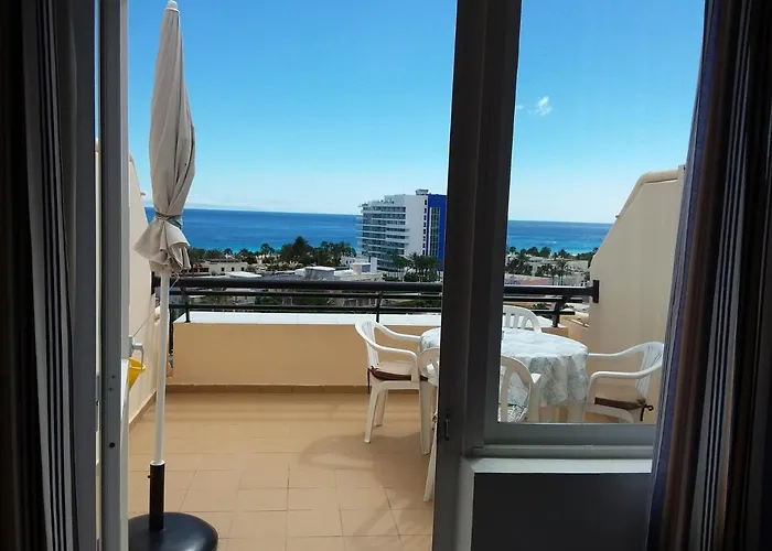 Miramar Attico 아파트 모로델제블
