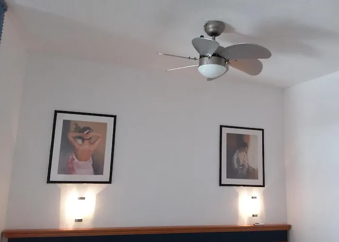 Miramar Attico 모로델제블